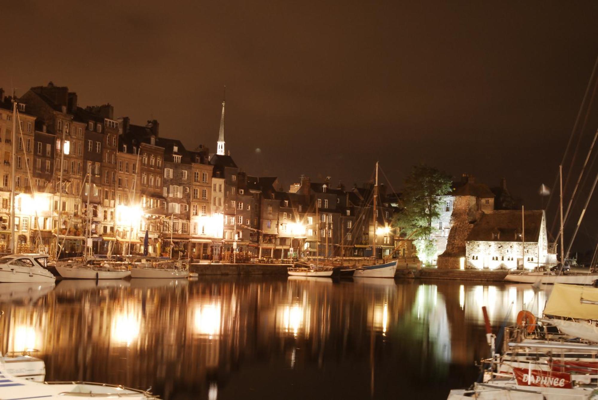 Апартаменти Escapade Au Coeur De Honfleur Avec Parking Prive Et Vue Panoramique Екстер'єр фото